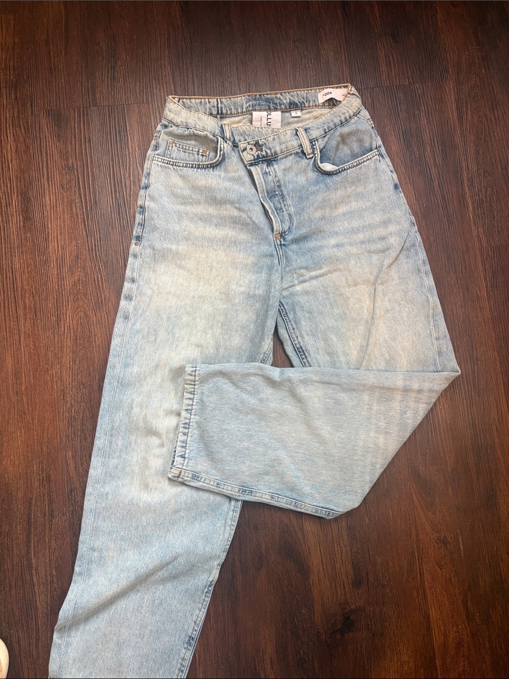 Collusion Light Blue Relaxed women Jeans with crossed over waist detail